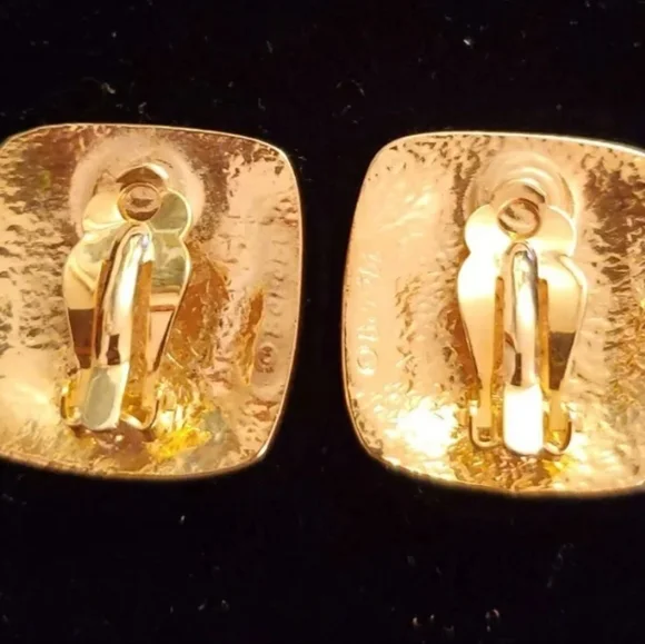 VINTAGE BEREBI ENAMEL CACTUS  EARRINGS Red Green goldtone - Picture 5 of 6